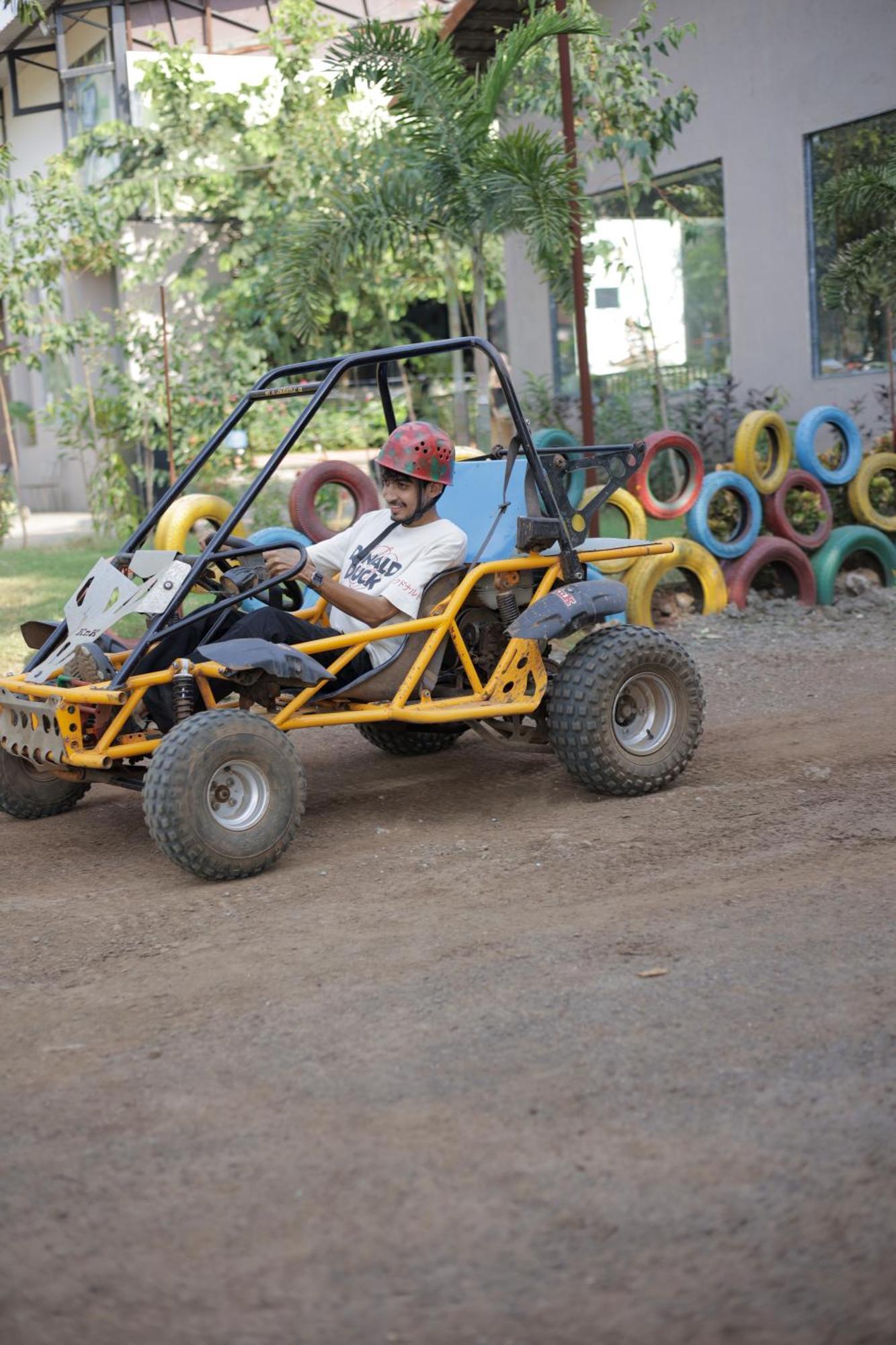 Vits Roccia Hill Resort And Adventure Park, Navapur Songadh Eksteriør bilde