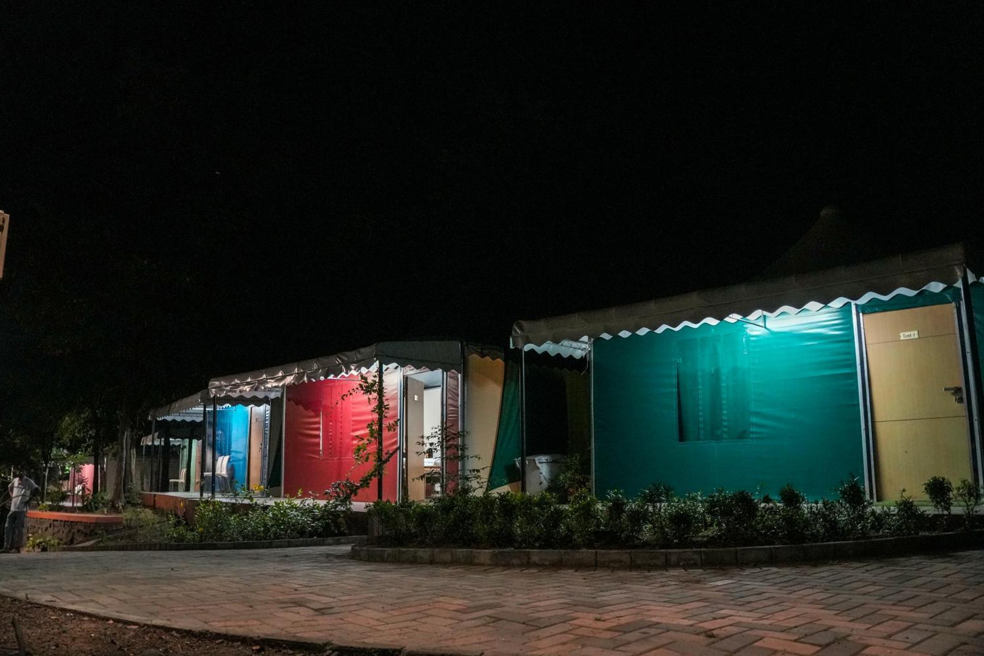 Vits Roccia Hill Resort And Adventure Park, Navapur Songadh Eksteriør bilde